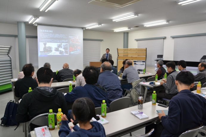 柴尾副社長による講演の様子